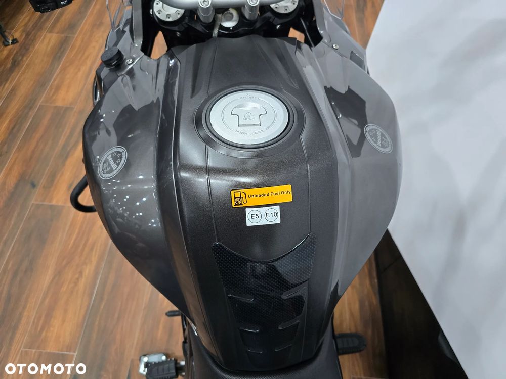 Benelli TRK 502X - 17