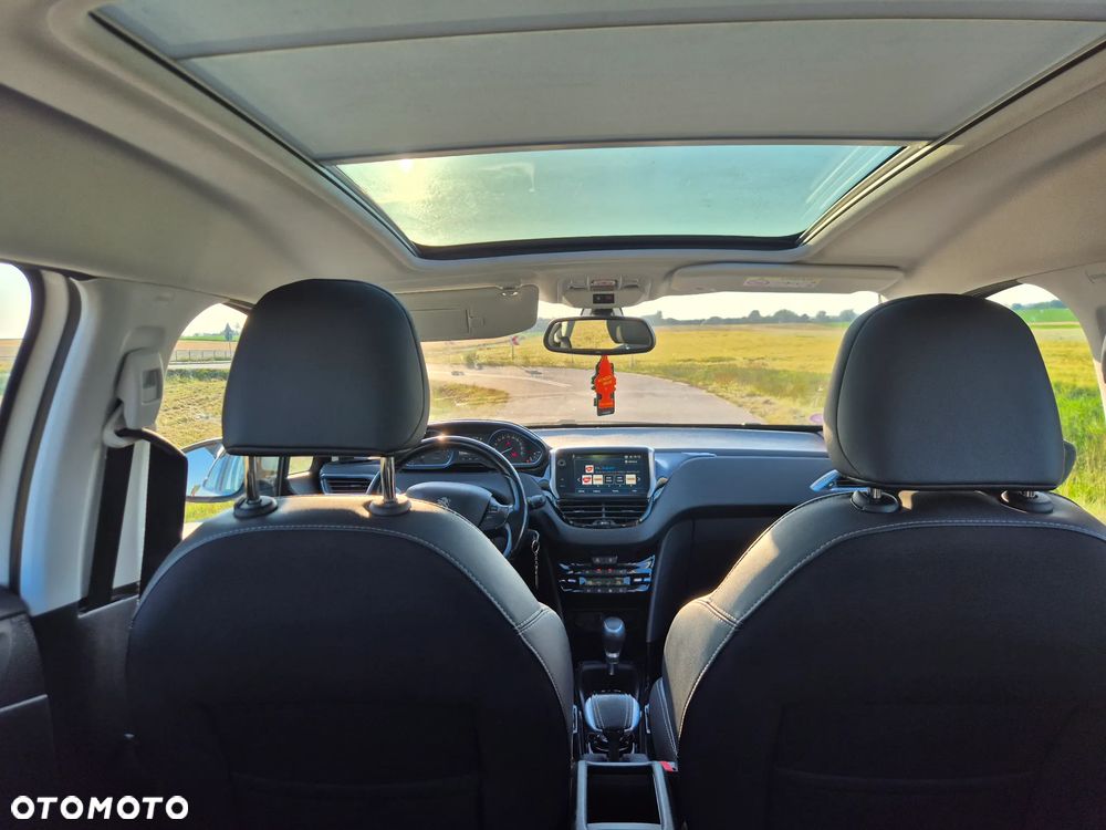 Peugeot 2008 1.2 Pure Tech GPF Allure S&S EAT6 - 6