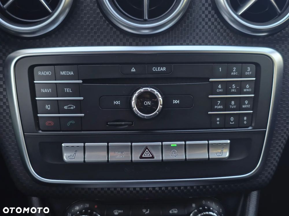 Mercedes-Benz Klasa A 180 7G-DCT AMG Line - 20