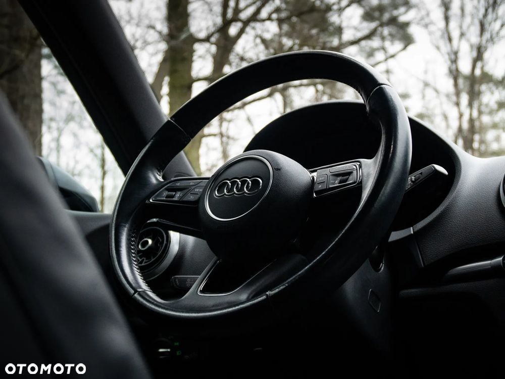 Audi A3 Sportback 2.0 TDI S line Sportpaket - 35