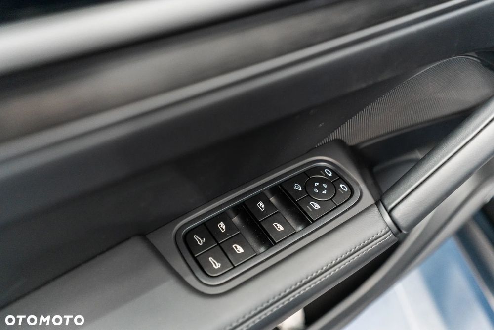 Porsche Cayenne Black Edition - 27