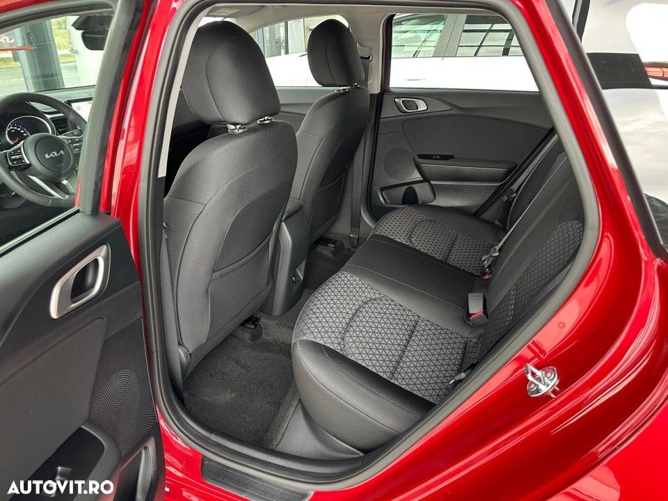 Kia Ceed SW 1.5 T-GDI 7DCT Best - 15