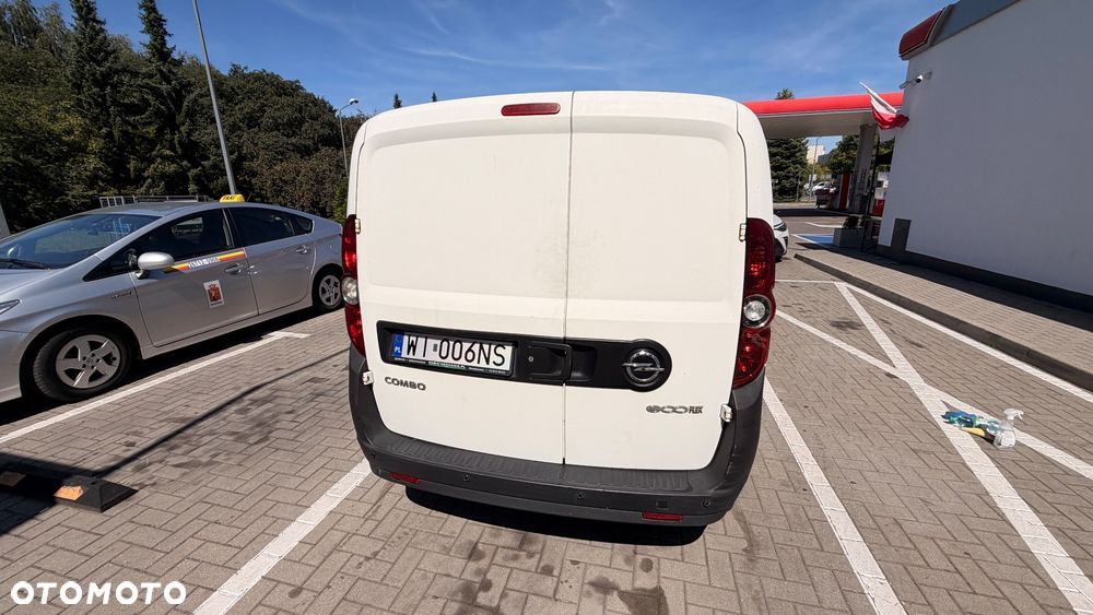 Opel COMBO - 12