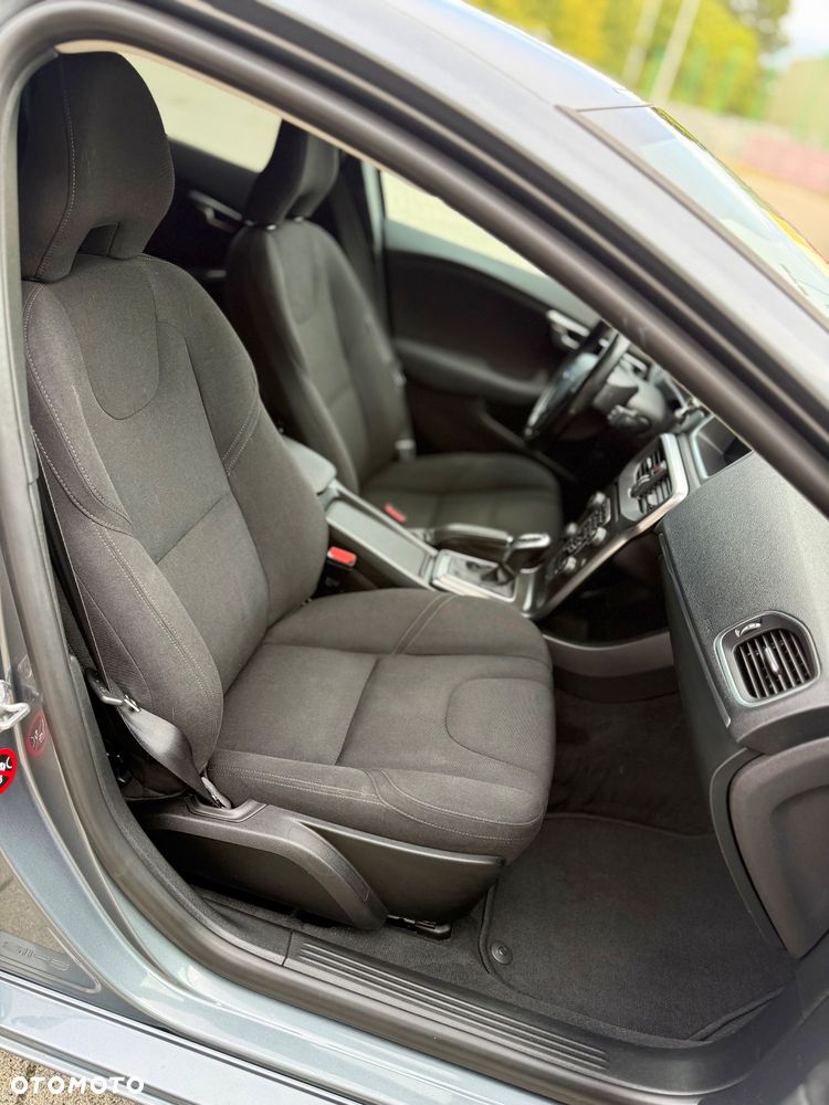 Volvo V40 D4 Geartronic Momentum - 31