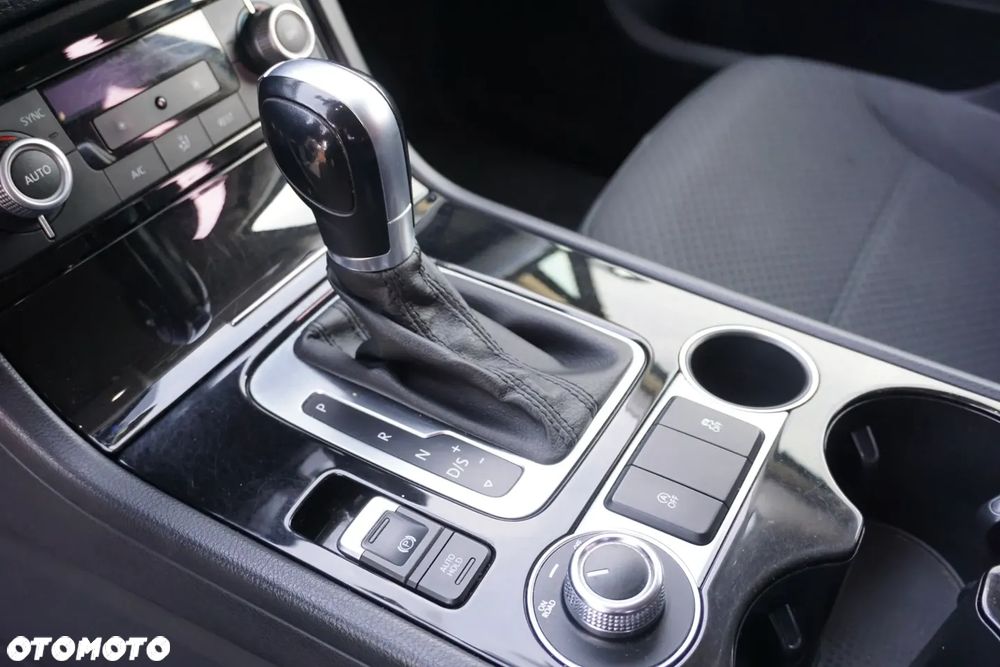 Volkswagen Touareg 3.0 V6 TDI SCR Blue Motion DPF Automatik - 20