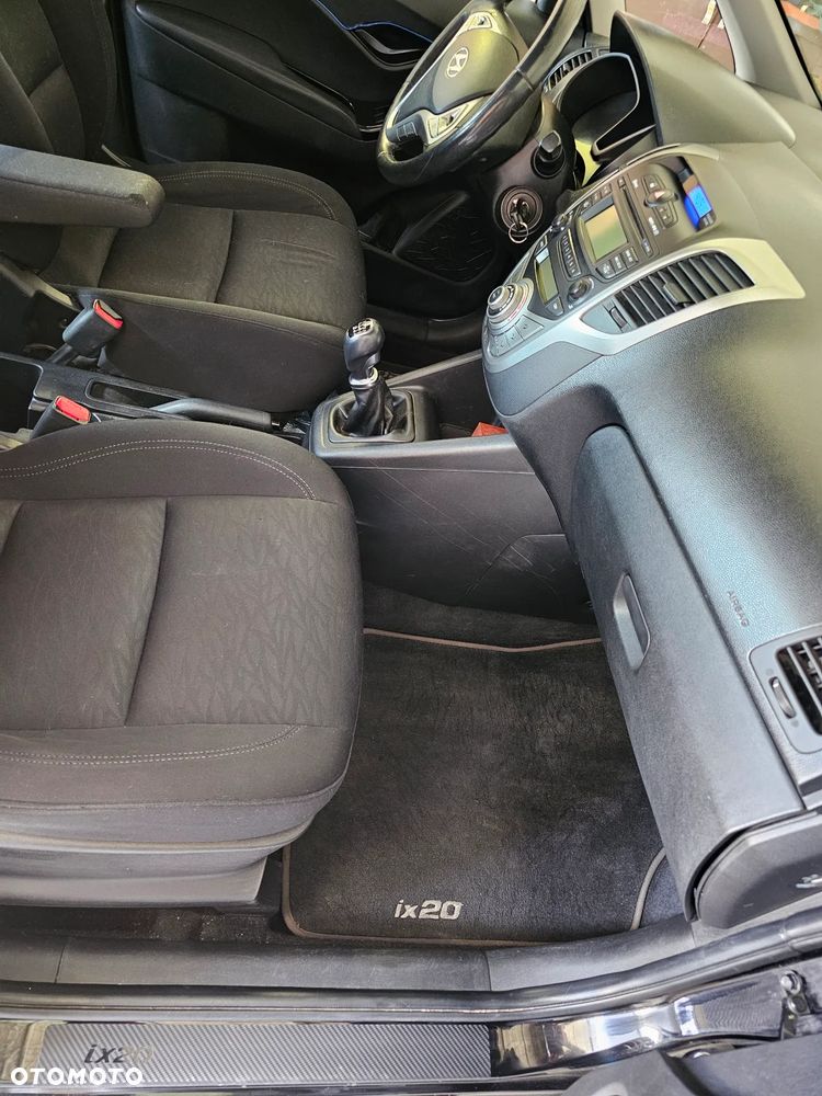 Hyundai ix20 1.6 blue Style - 32
