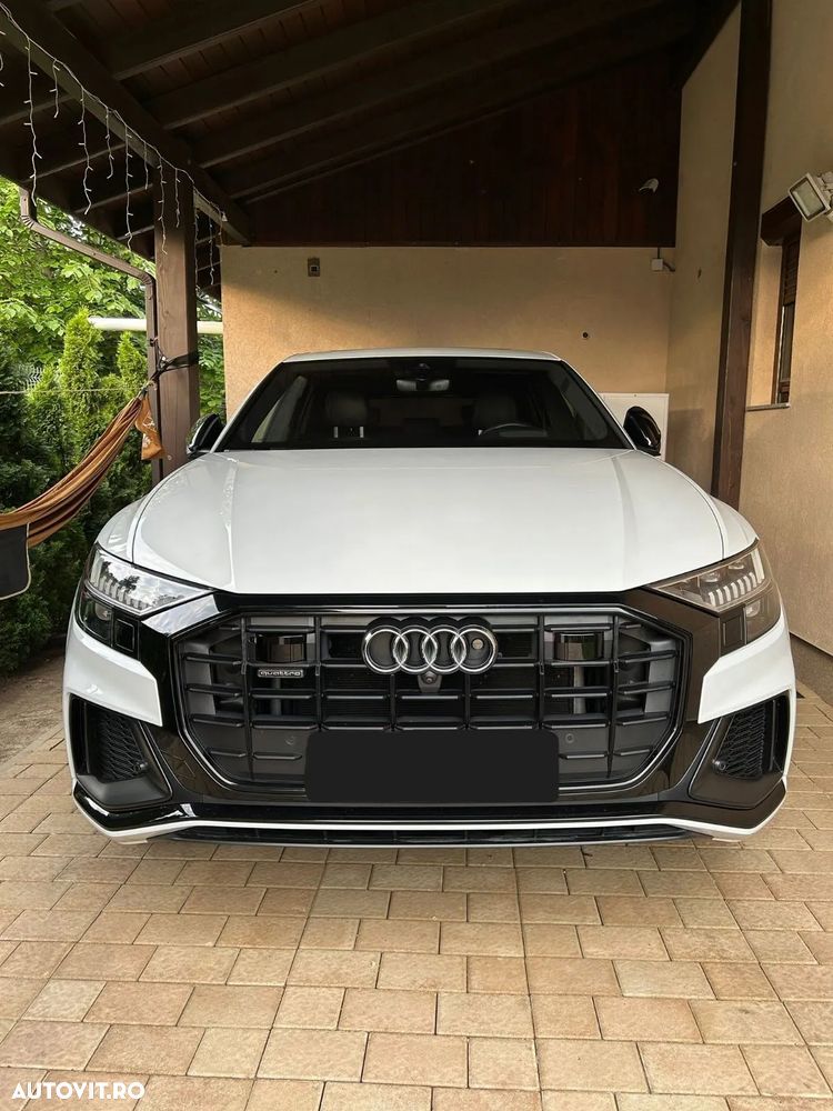 Audi Q8 - 1