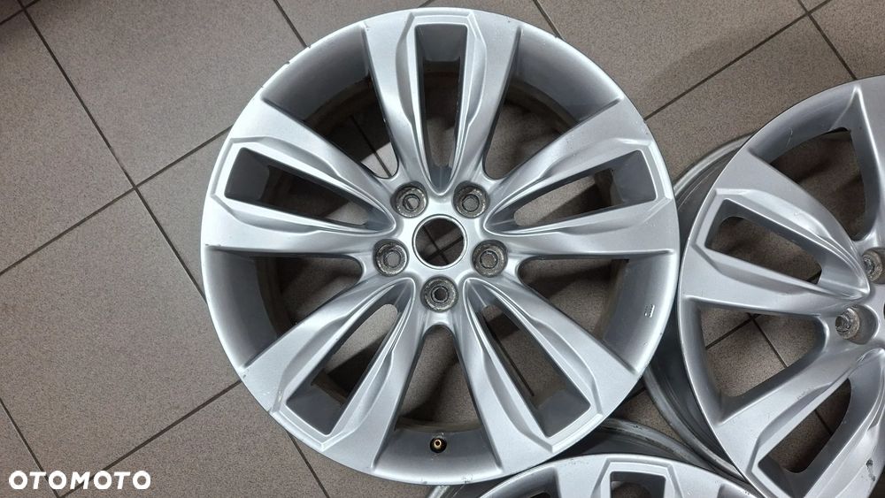 Felgi Aluminiowe 18 Kia Sorento II 5x114.3 ET 41 - 11