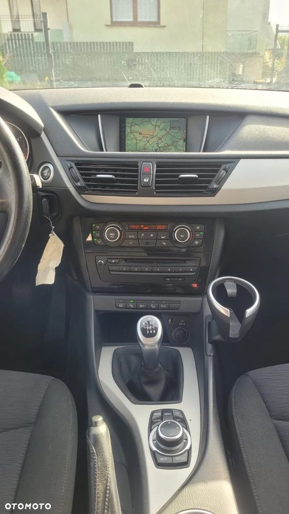 BMW X1 xDrive18d - 15