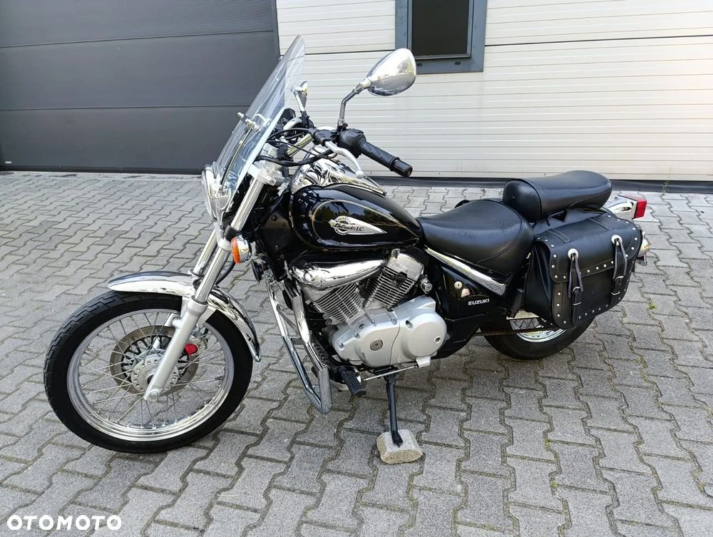 Suzuki Intruder - 5