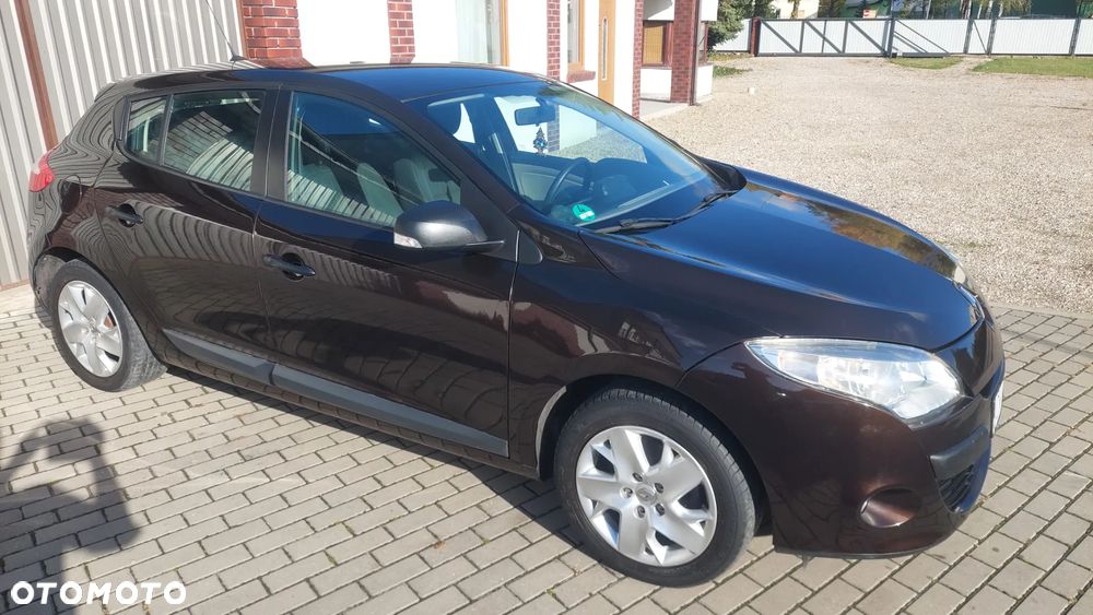 Renault Megane 2012 photo 2
