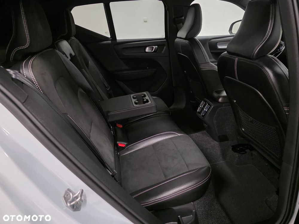 Volvo XC 40 D3 SCR R-Design - 17