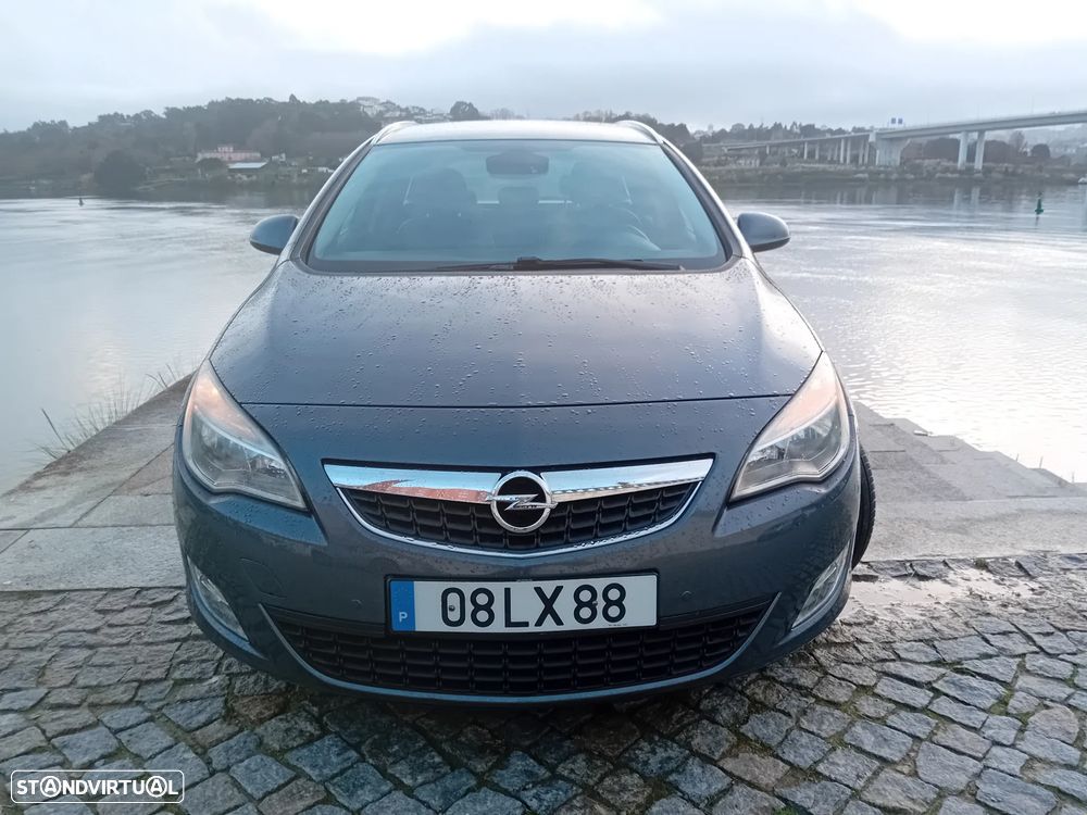 Opel Astra Caravan 1.7 CDTi Cosmo Plus - 2