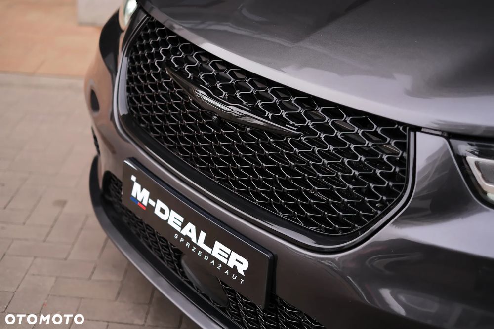 Chrysler Pacifica - 10