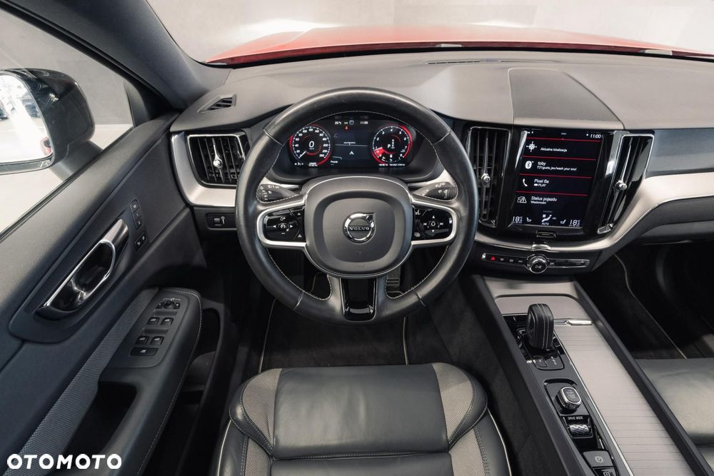 Volvo XC 60 B5 B AWD R-Design - 11