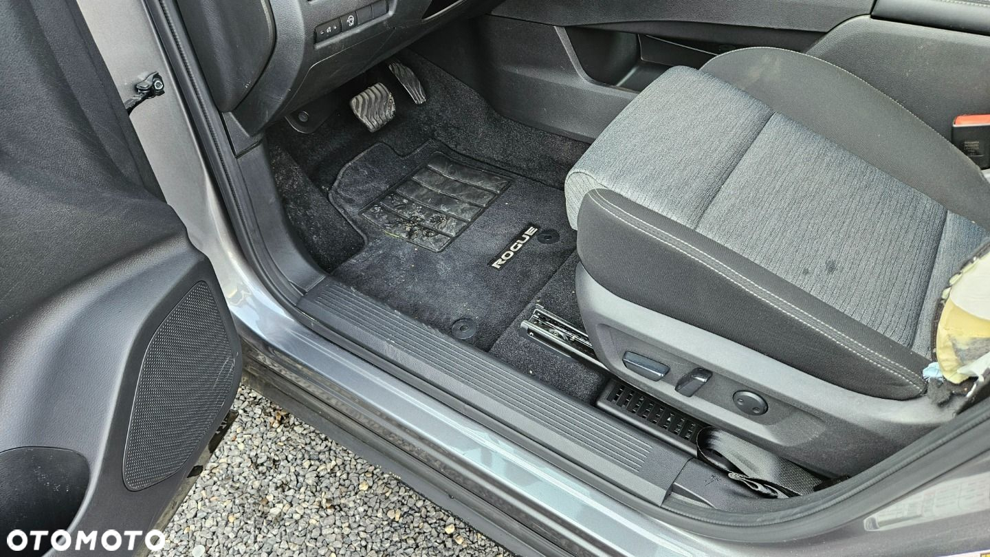 Nissan Rogue - 33