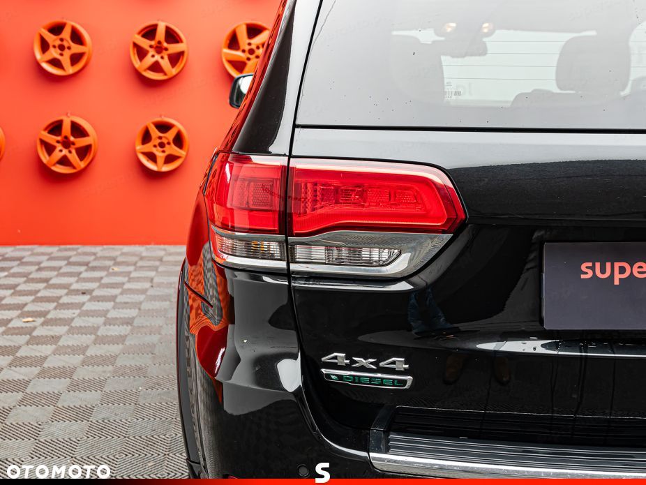 Jeep Grand Cherokee - 31