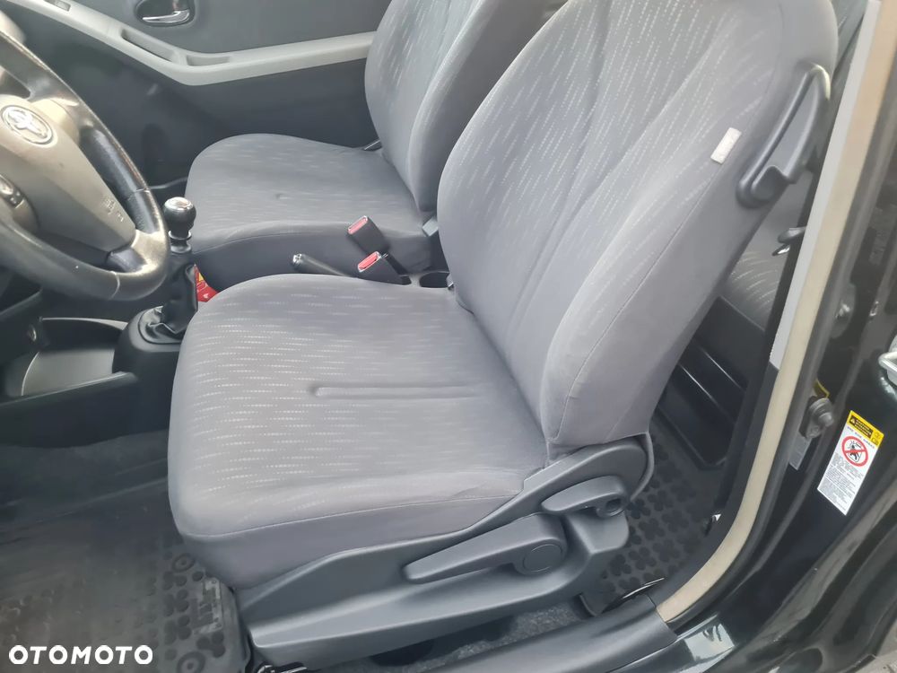 Toyota Yaris 1.4 D-4D Luna - 19