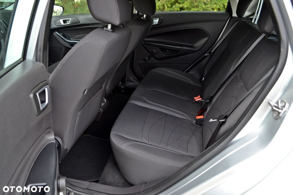 Ford Fiesta - 22