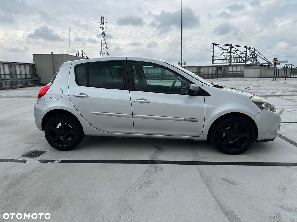 Renault Clio 1.5 dCi Night&Day - 9