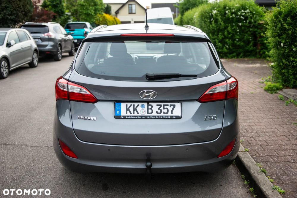 Hyundai i30 1.6 GDI Premium - 13