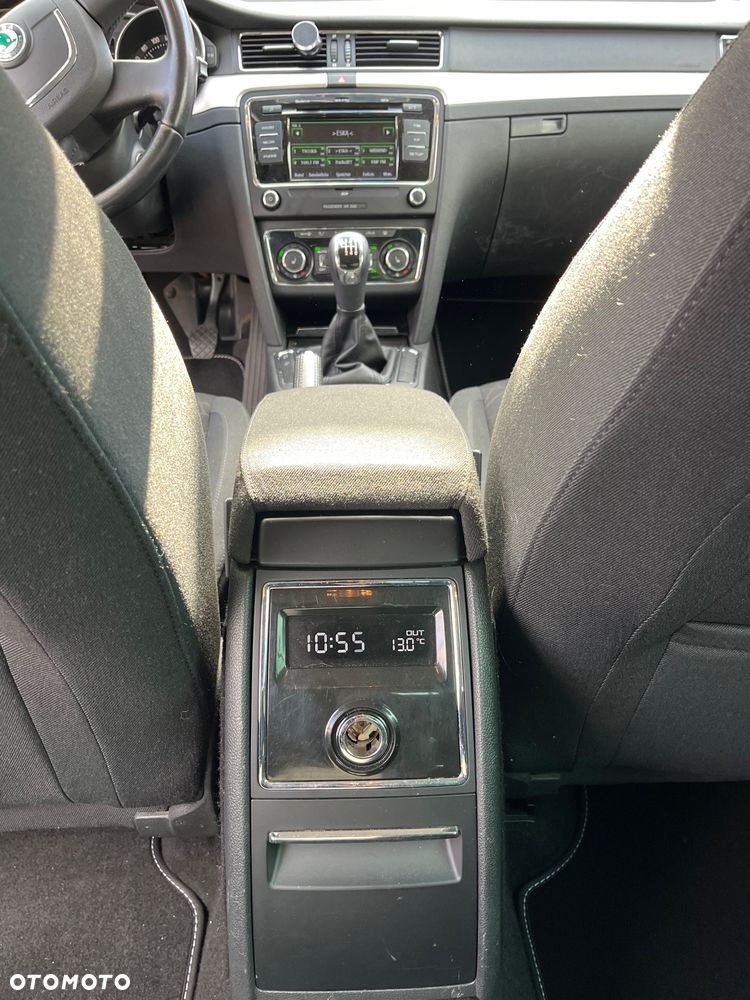 Skoda Superb 1.8 TSI FAMILY - 13