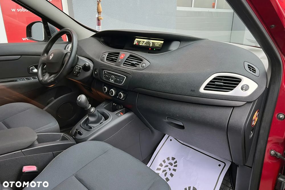 Renault Grand Scenic - 30