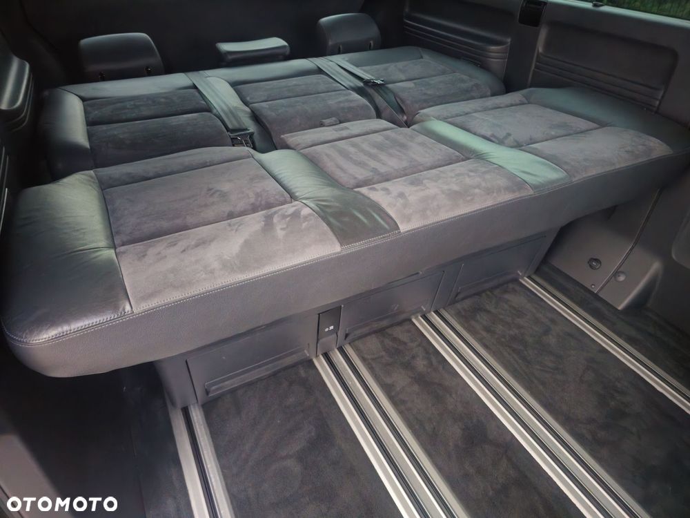 Volkswagen Multivan - 16