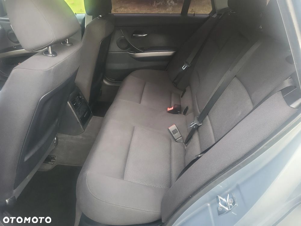 BMW Seria 3 - 23