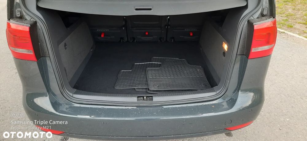 Volkswagen Touran 1.6 TDI DPF BlueMotion Technology DSG Life - 9