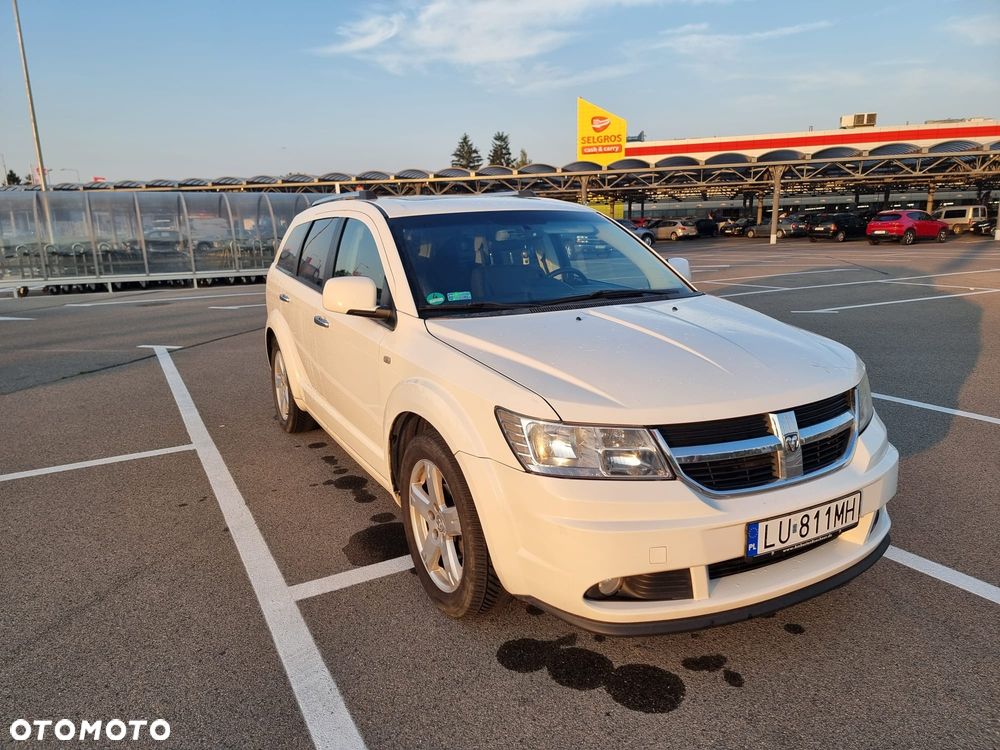 Dodge Journey 2010 photo 4