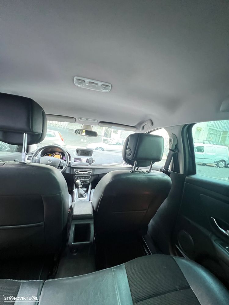 Renault Mégane 1.5 dCi Dynamique - 7