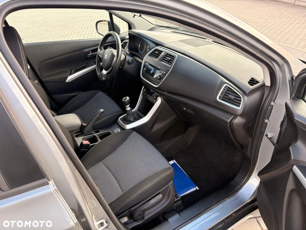 Suzuki SX4 S-Cross 1.6 DDiS 4x4 Comfort - 19