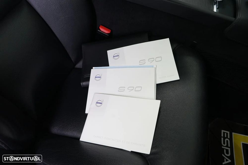 Volvo S90 2.0 D5 Momentum AWD Geartronic - 47