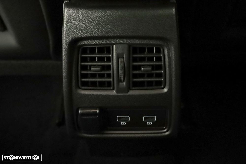 Renault Captur 1.0 TCe Techno Bi-Fuel - 25