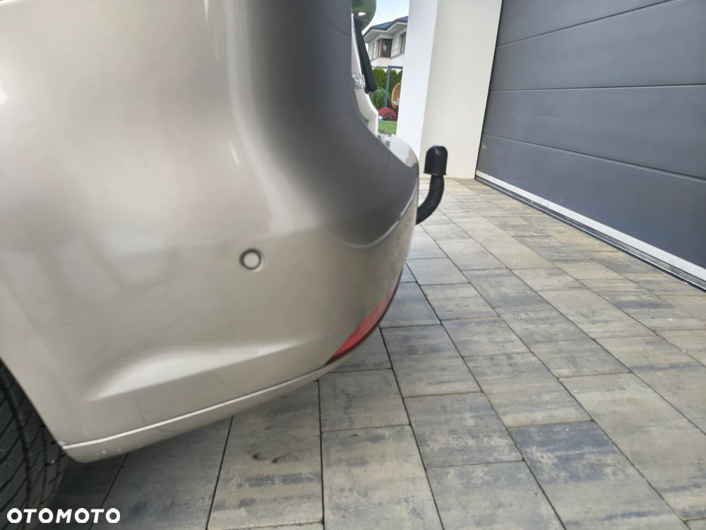 Volkswagen Touran 2.0 TDI DPF Cross DSG - 28