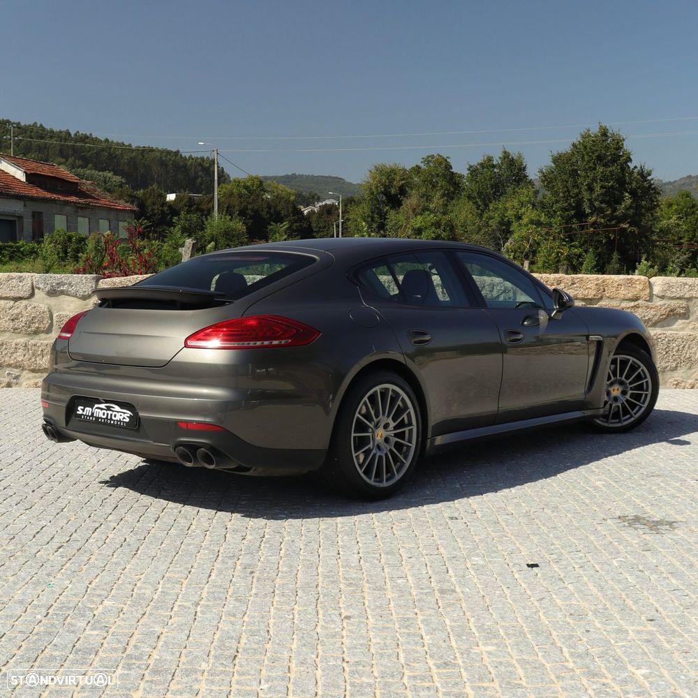 Porsche Panamera 3.0 V6 - 3