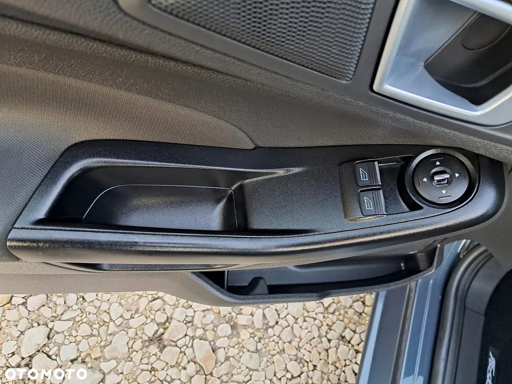 Ford Fiesta 1.25 Ambiente - 27