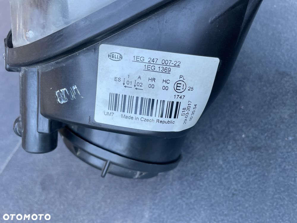VW GOLF V 5 LAMPA REFLEKTOR PRAWY LEWY PRAWA LEWA PRZÓD CZARNA HELLA 03-09 GTI - 5