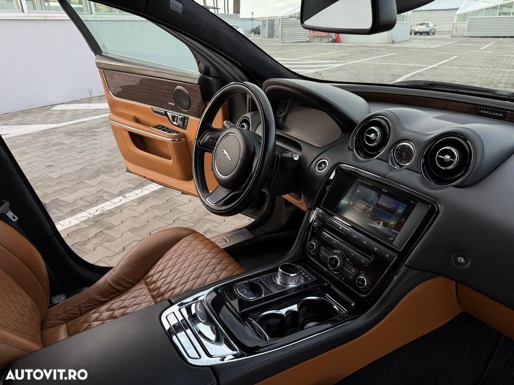 Jaguar XJ 30d Luxury - 4