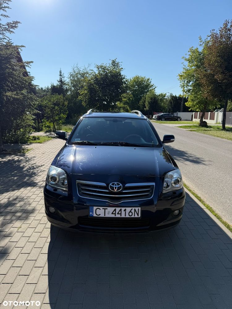 Toyota Avensis 2.2 D-CAT Sol plus NAVI - 1