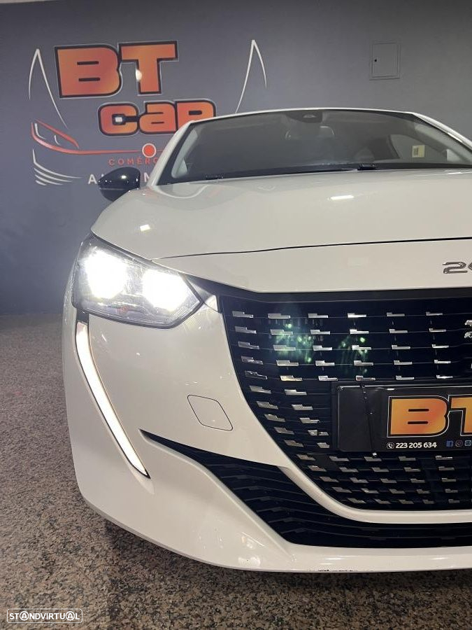 Peugeot 208 1.2 PureTech Allure - 22