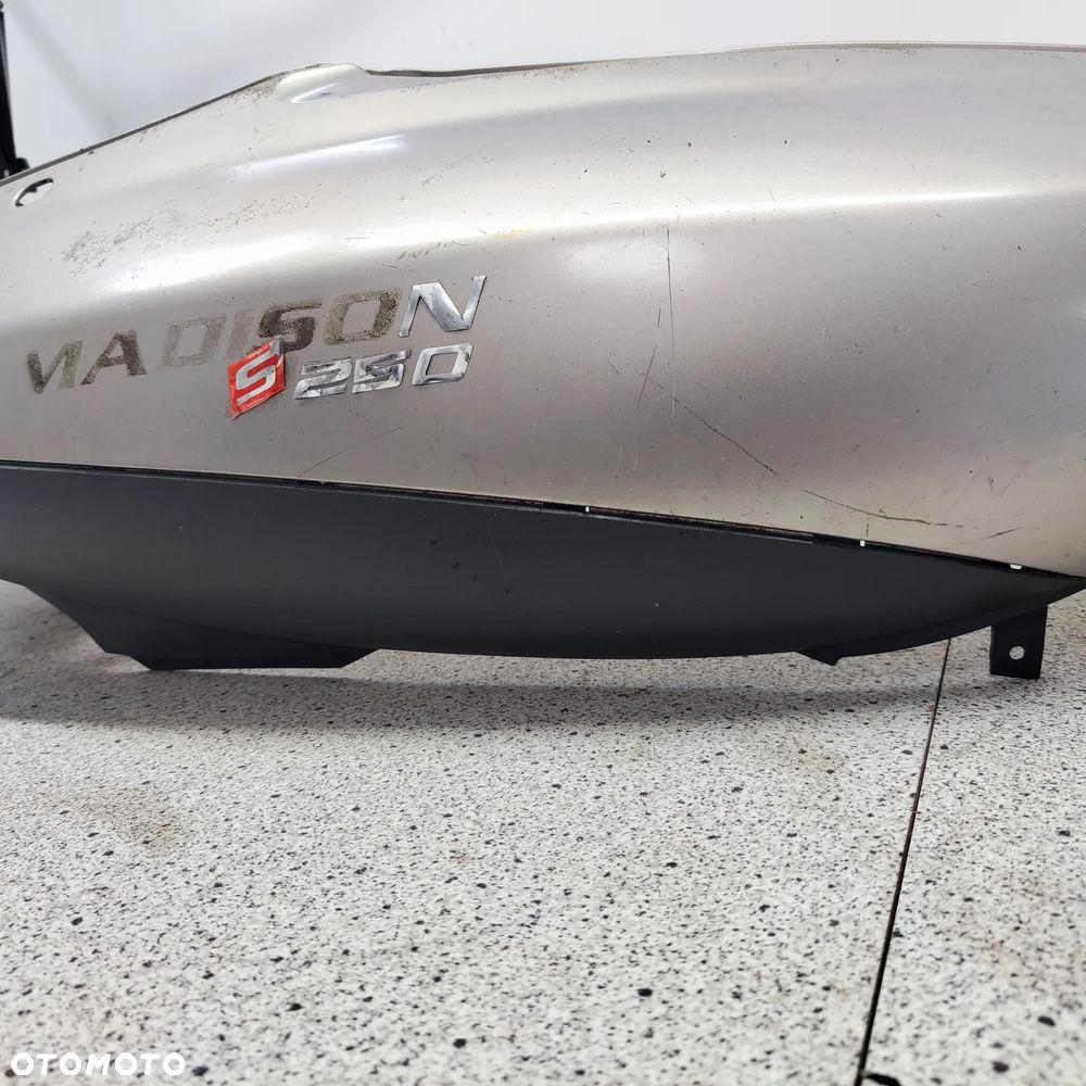 Owiewka, osłona tył, ogon, zadupek Malaguti Madison 250 - 16