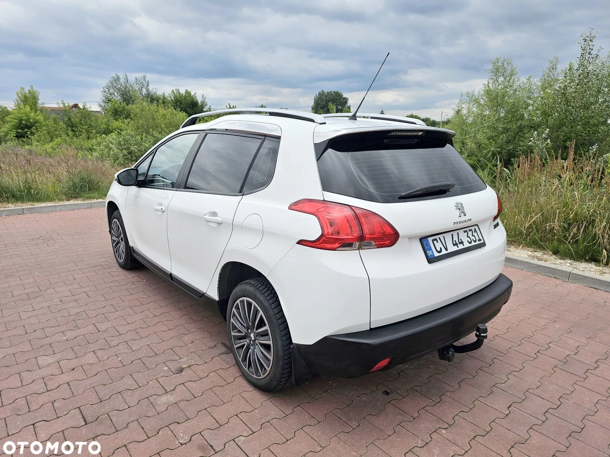 Peugeot 2008 - 11