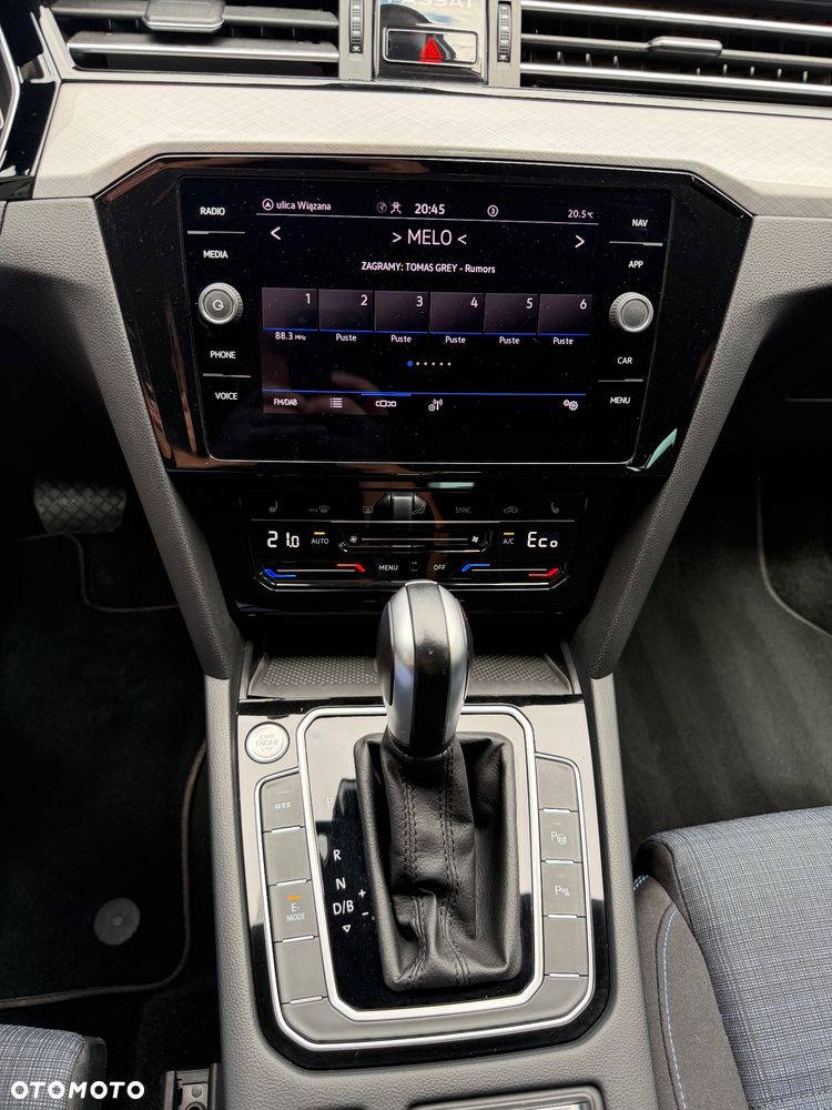 Volkswagen Passat - 10