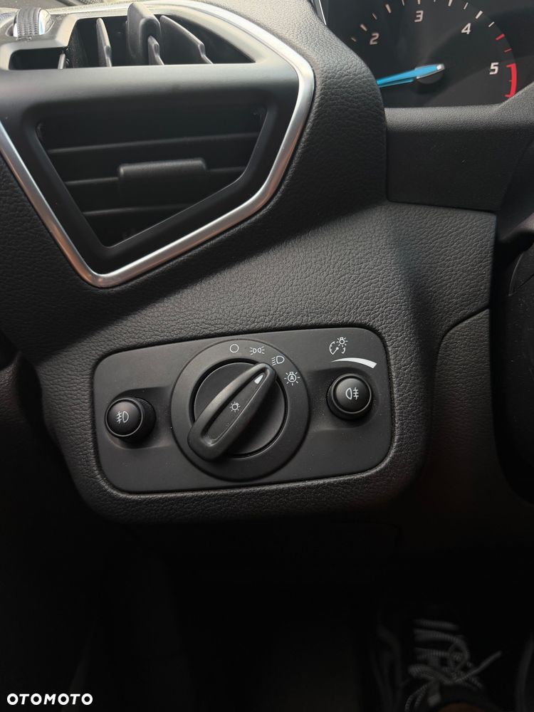 Ford Kuga 2.0 TDCi 4x4 Titanium - 40