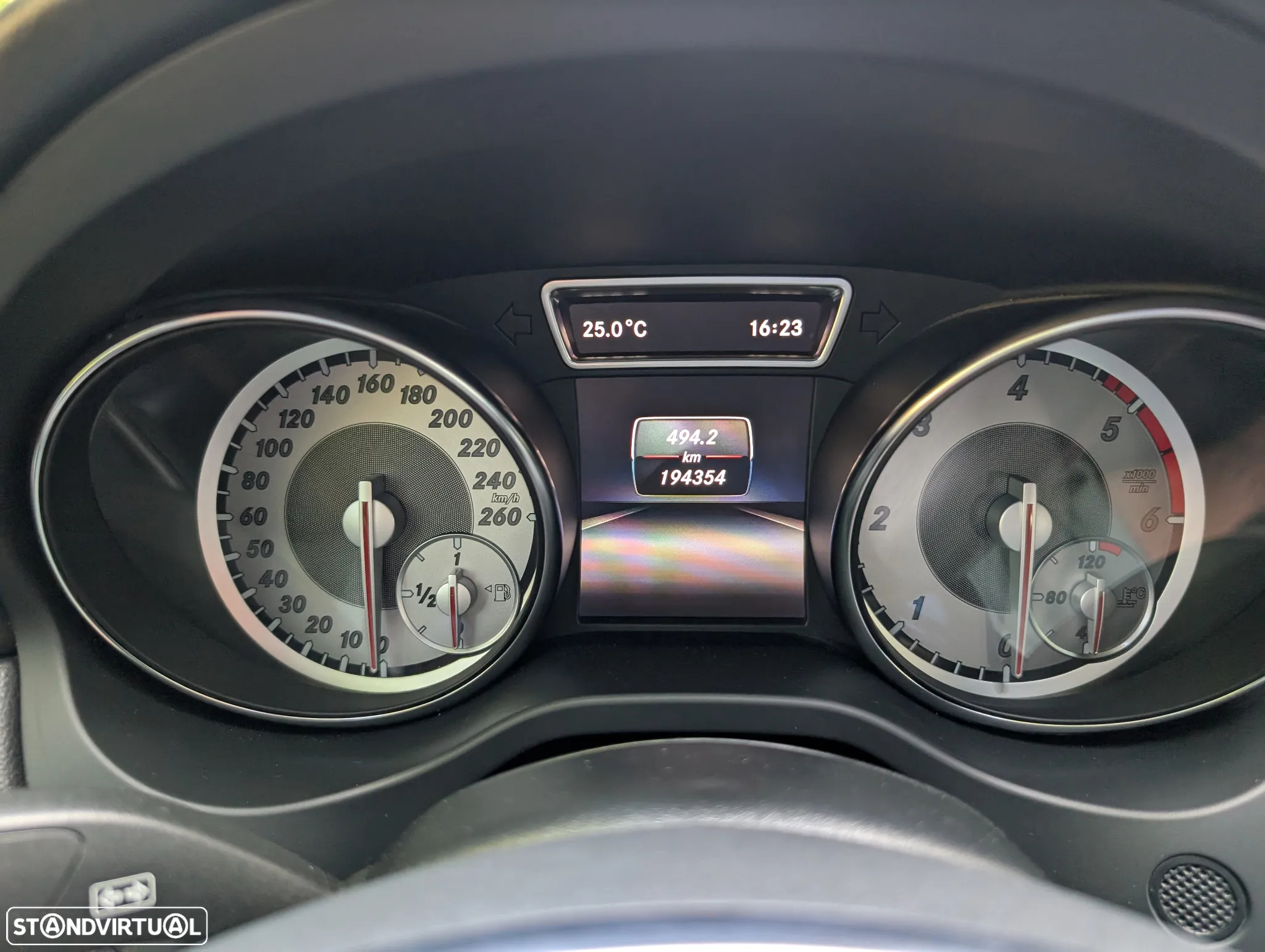 Mercedes-Benz CLA 180 CDi AMG Line - 9