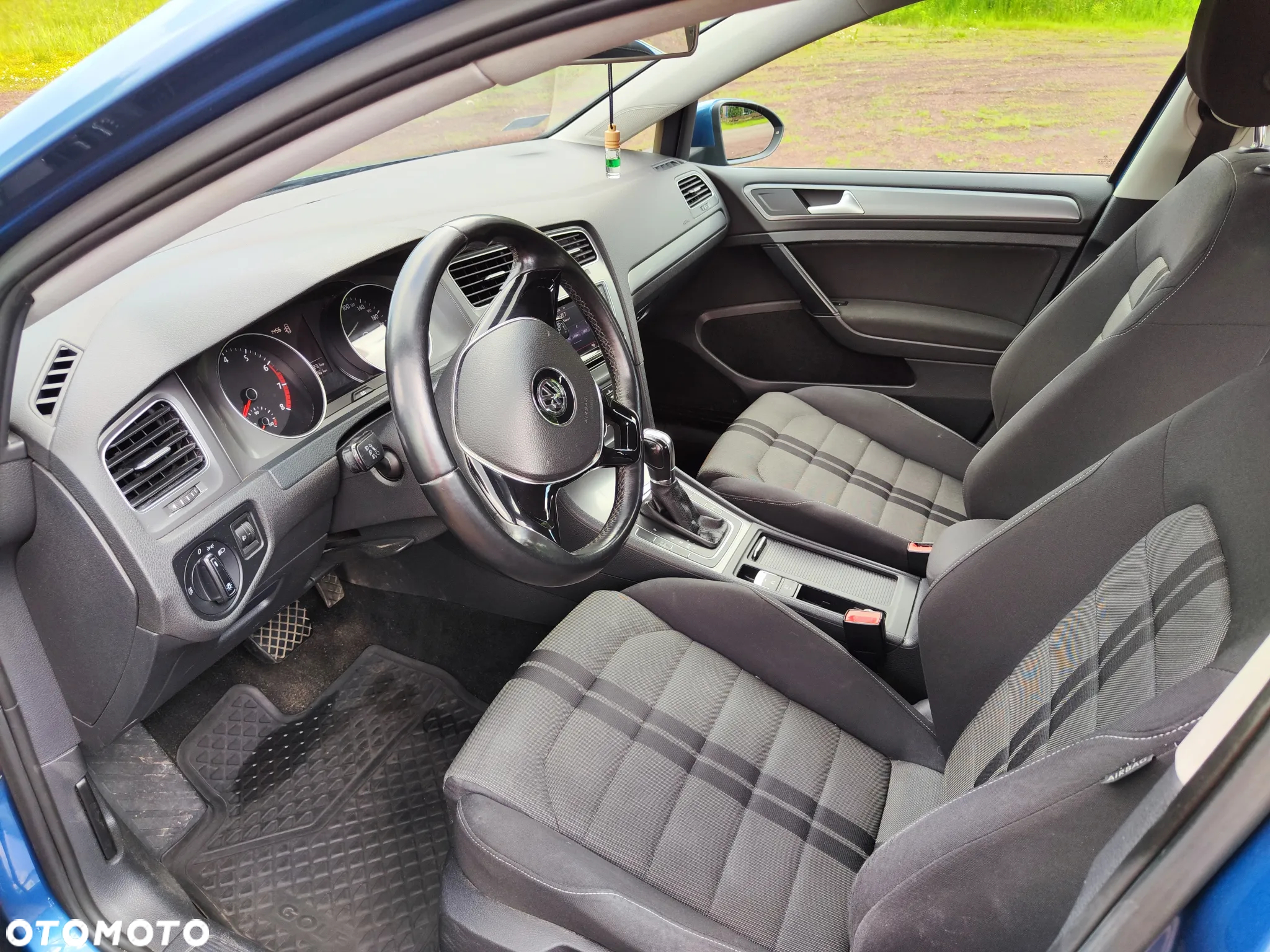 Volkswagen Golf 1.2 TSI BlueMotion Technology DSG Comfortline - 11