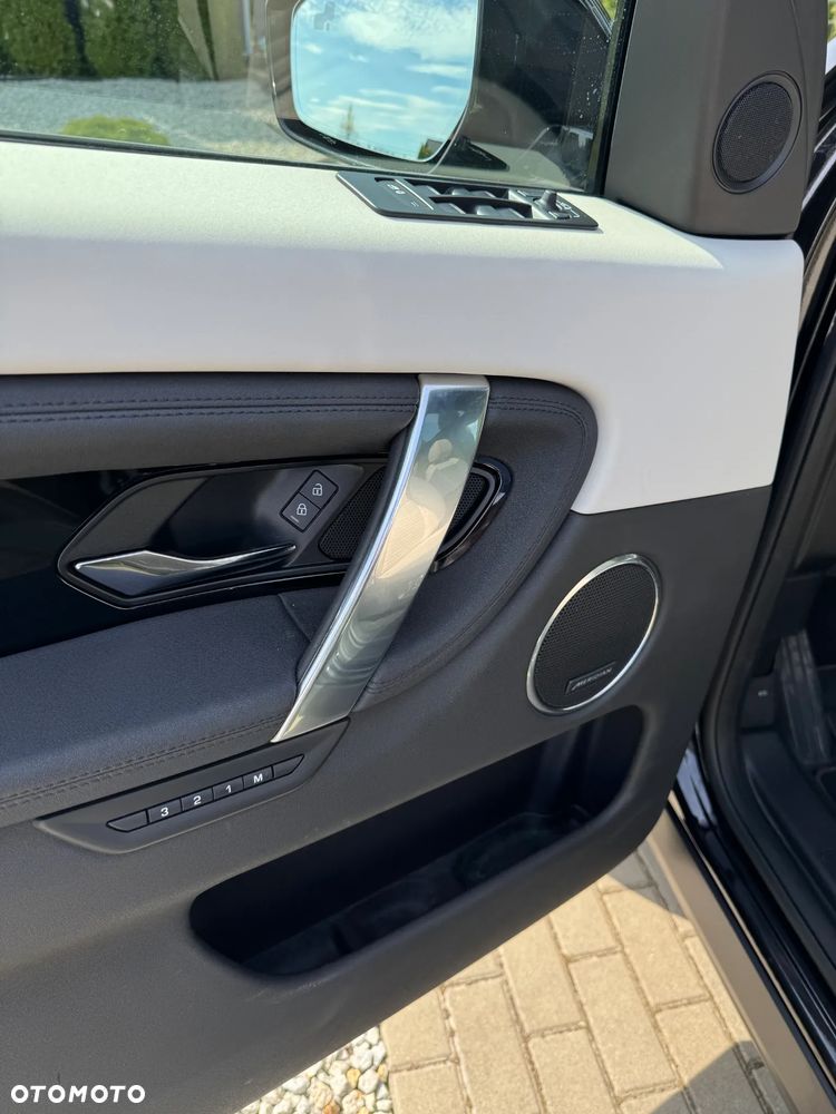 Land Rover Discovery Sport - 11