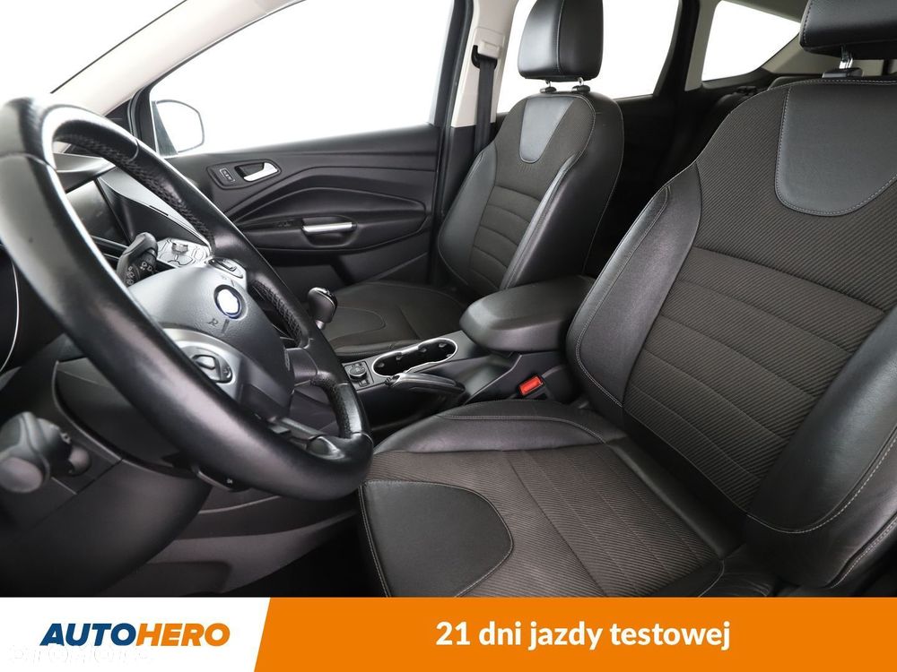 Ford Kuga - 10